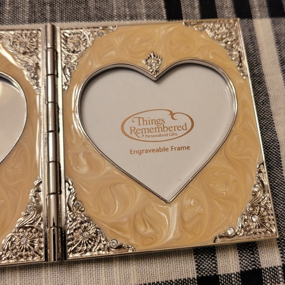 New! Things Remembered Engraveable Heart Frame - Picture 3 of 5